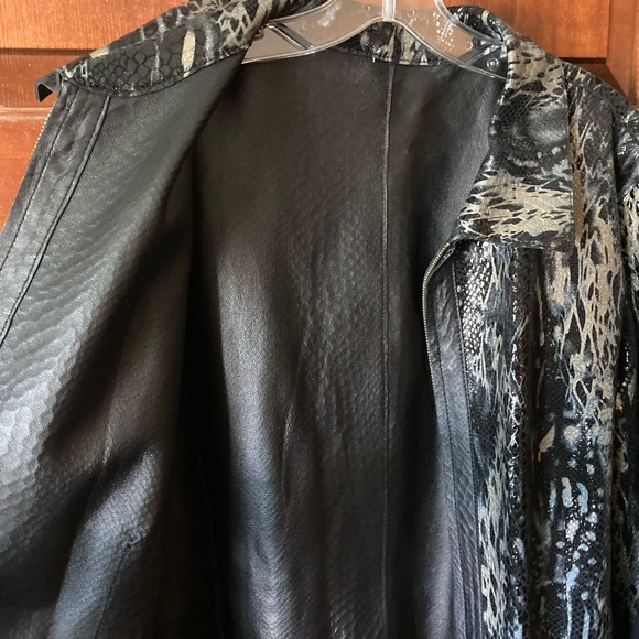 Reversable faux leather jacket size S - Picture 4 of 6